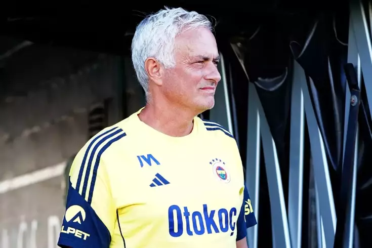 Mourinho'dan sürpriz telefon: Galatasaray'a gitme Fenerbahçe'ye gel