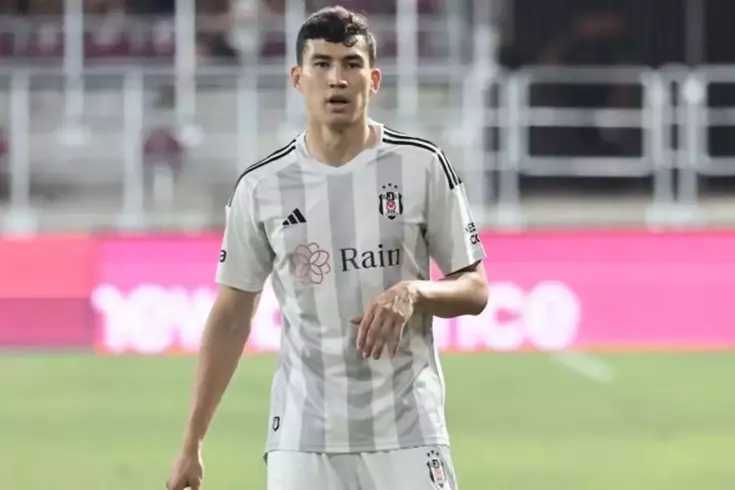 Beşiktaş'ta ayrılık! Babası transferi açıkladı