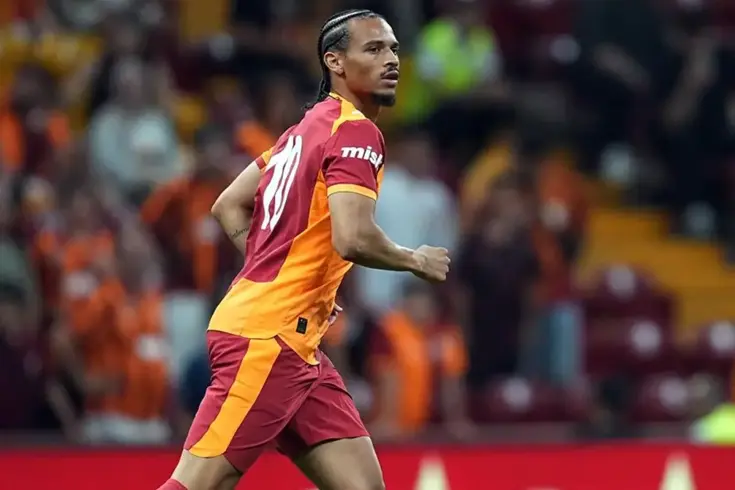 Almanya, Galatasaray ile ilk maçına çıkan Sane'yi konuşuyor
