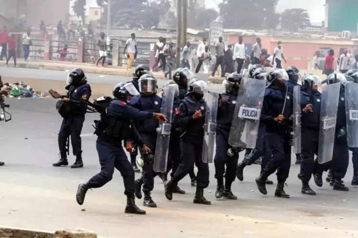 Angola'da akaryakıt zammı protestoları kanlı bitti: 4 ölü, 500 gözaltı