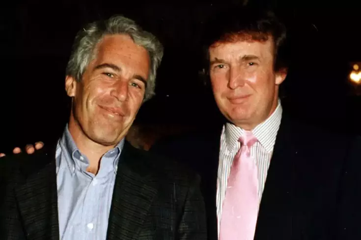 FBI'ın, Trump'ın adını Epstein dosyasından sildiği iddia edildi