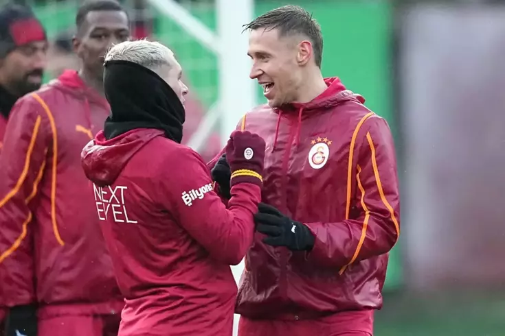 Galatasaray'da veda! Ailesini de alıp Türkiye'den ayrıldı