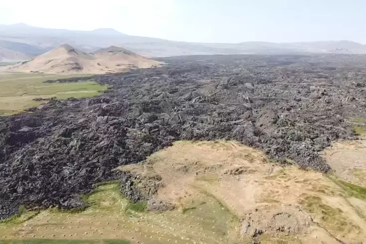 1855 yılında Tendürek Dağı'ndan akan lavların yuttuğu köyleri araştırıyorlar