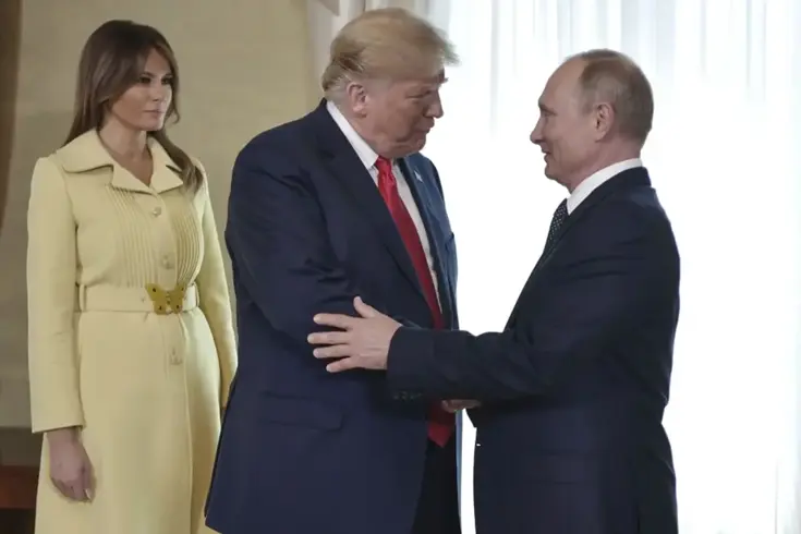 Trump kendi elleriyle teslim etti! First Lady’den Putin’e özel mektup