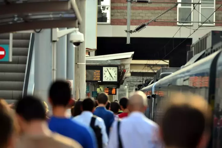 Memurlar bugün iş bırakıyor! İlk iptal haberi İZBAN'dan geldi