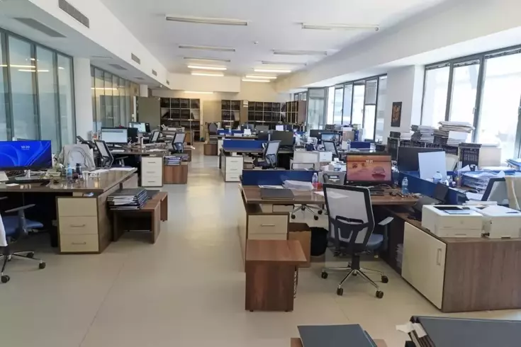Memurlar iş bıraktı, kamu kurumları boş kaldı