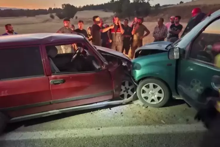 Kütahya'da trafik kazası! İki kişi hayatını kaybetti