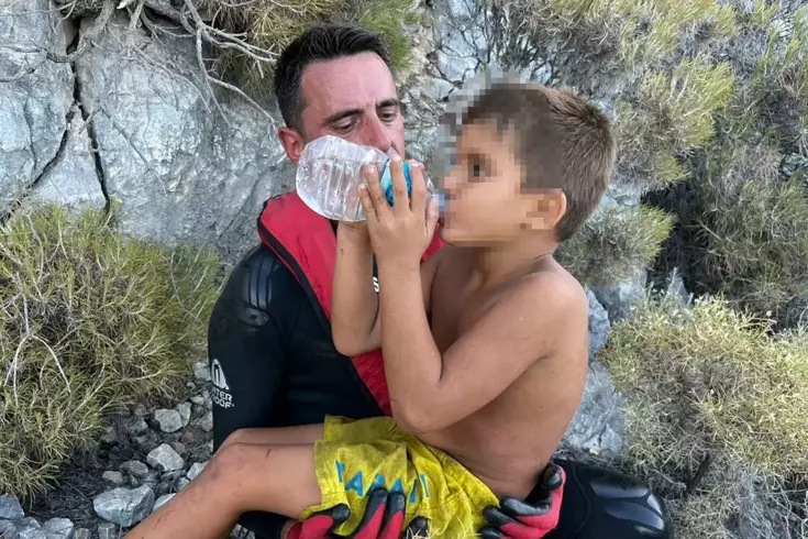 12 saat sonra gelen mucize! Tırmandıkları kayalıklarda bulundular