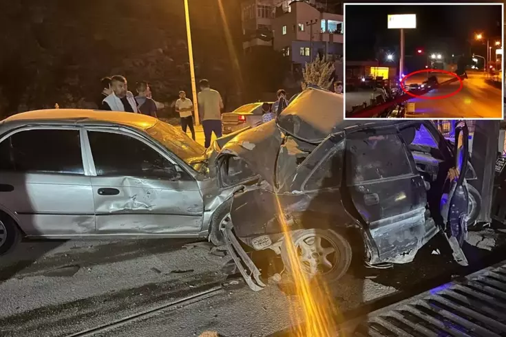 Direksiyon hakimiyetini kaybedip park halindeki araca çarptı