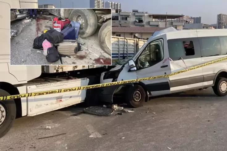 Yurt çocuklarını taşıyan minibüs, tırın altına girdi! Can pazarı