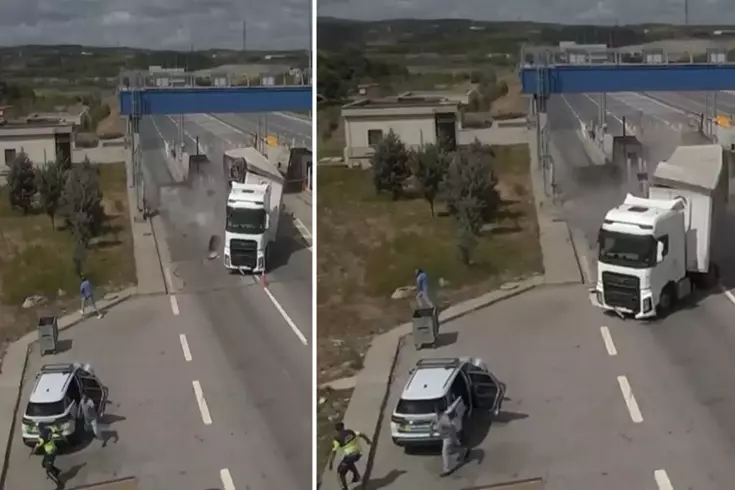Gişelerde kontrolden çıkan TIR jandarma aracına çarptı: 5 yaralı