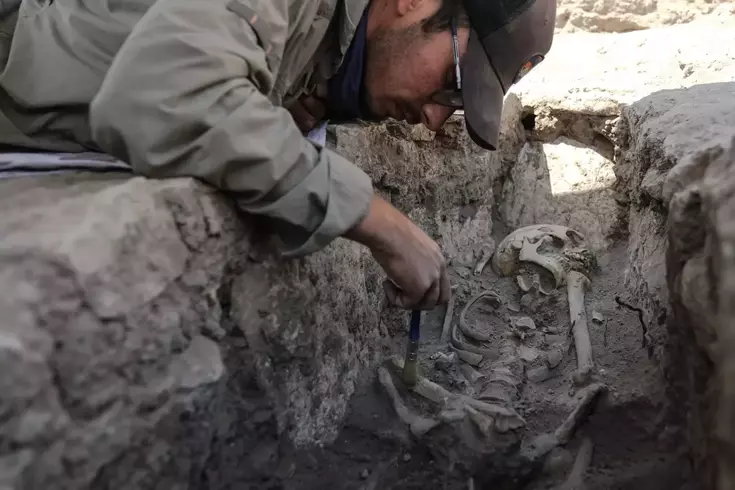 Çatalhöyük'te 9 bin yıllık sır çözülüyor! 'Ölüler evi' bulundu