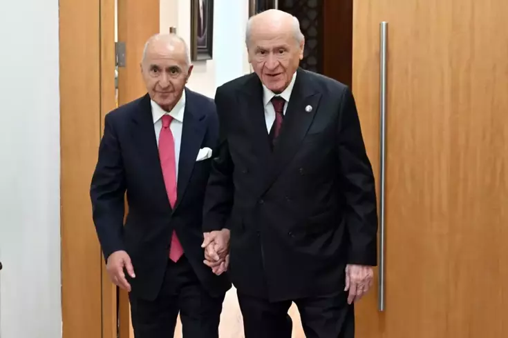 Hikmet Çetin ile bir araya gelen Bahçeli'den CHP'ye salvolar