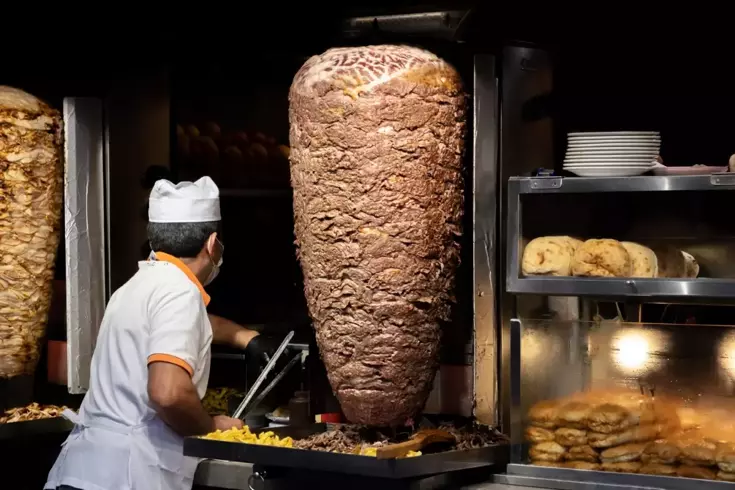 İhale ilanı Resmi Gazete'de! TMSF, Maydonoz Döner'i satıyor