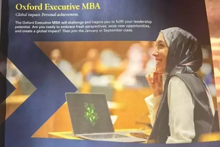 AK Partili Rümeysa Kadak, Oxford'un yeni reklam yüzü oldu