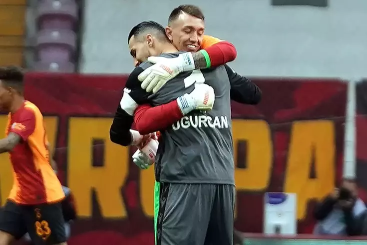 Muslera'dan Uğurcan Çakır'a mesaj