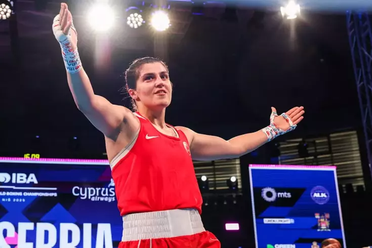 Busenaz Sürmeneli ve Elif Güneri'den erken veda