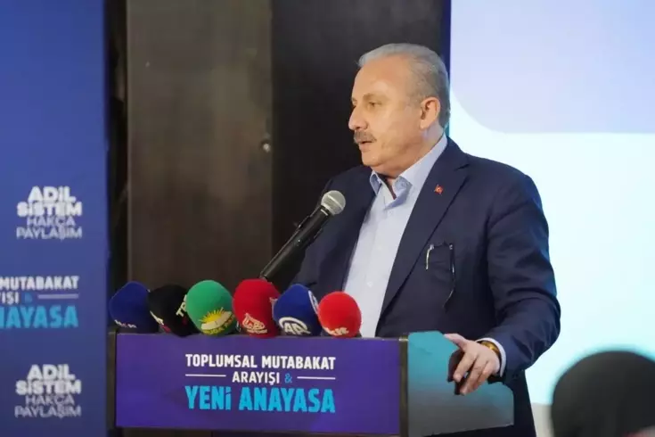 HÜDA PAR'dan anayasa çalıştayı! Eski TBMM Başkanı'ndan dikkat çeken sözler