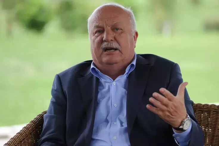 Trabzonspor'un eski başkanı Sadri Şener'den sert tepki: Tarlada patates toplasın