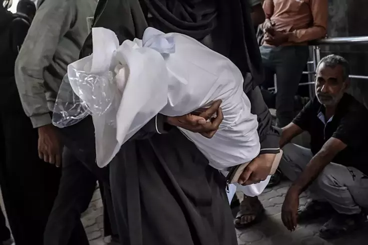 7 aylık bebek annesinin kucağında İsrail kurşunuyla can verdi