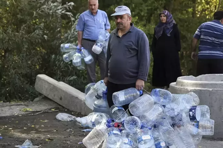 Ankara'da su kesintisi krizi: Vatandaşlar çeşmelere akın etti