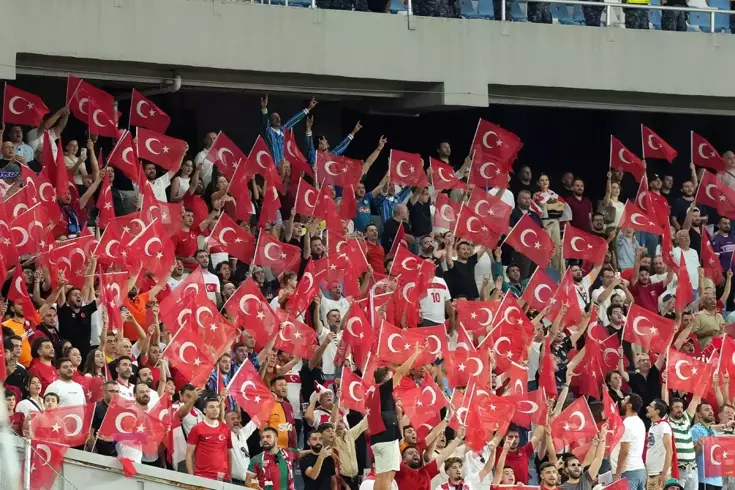 Futbolseverlere müjde! Ümit Milli Futbol Takımı'nın maçına girişler ücretsiz