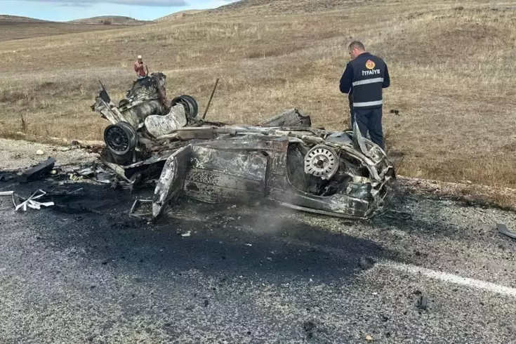 Bayburt'ta trafik kazası: 1 kişi yanarak hayatını kaybetti