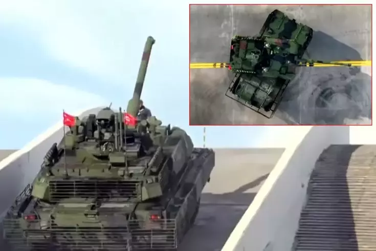 İlk kez test sürüşüne çıktı: İşte TSK'nın çelik yumruğu Altay Tankı

ترجمة: 
خرجت للمرة الأولى في اختبار القيادة: إليكم دبابة ألتاي، قبضة الجيش التركي الحديدية.