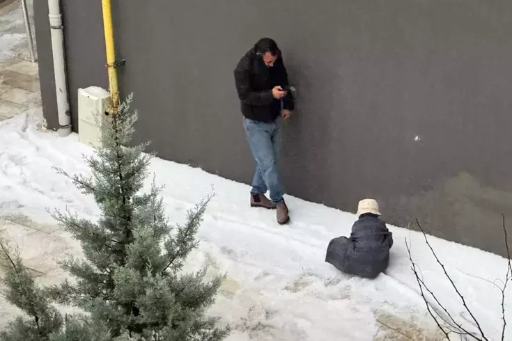 Görüntü Ege'den! Sokaklar beyaza büründü