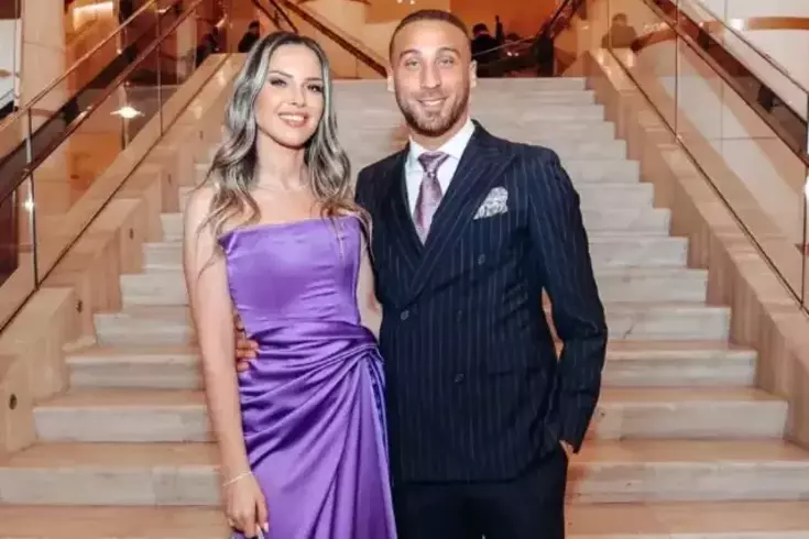 9 yıllık evlilik sona mı erdi? Cenk Tosun'dan boşanma iddialarına tokat gibi yanıt