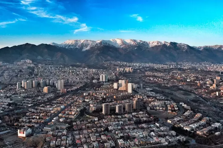 Tahran'da hava kirliği alarmı, eğitim ve kamu hizmetleri durdu