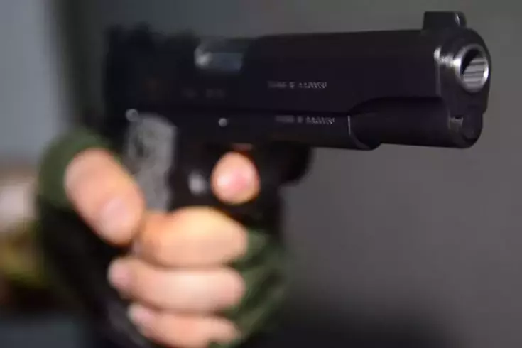 Arkadaşını ziyarete giden veteriner husumetlileri tarafından vuruldu!