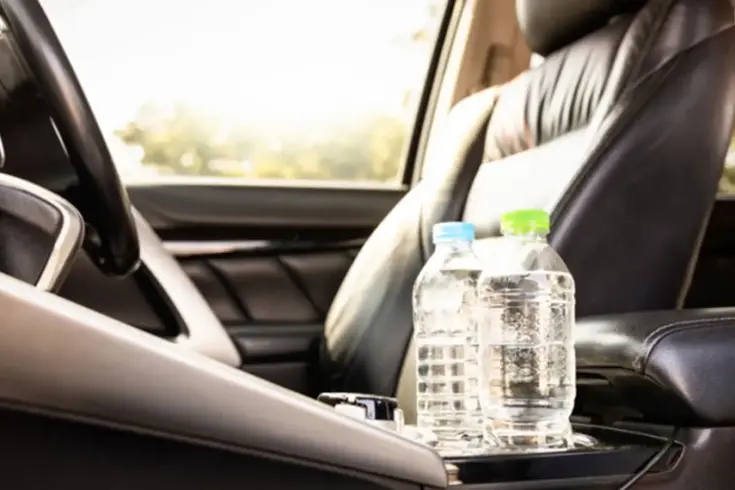 Sakın bunu yapmayın! Aracına koyduğu su şişesi 500 bin TL'lik fatura çıkardı