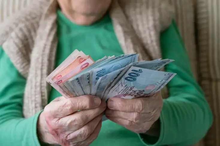 Emeklileri heyecanlandıran gelişme: Ankara kulislerinde seyyanen zam hareketliliği var