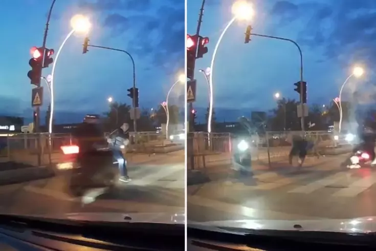 Kırmızı ışık ihlali yapan motosikletli yayaya çarptı, 2 kişi yaralandı