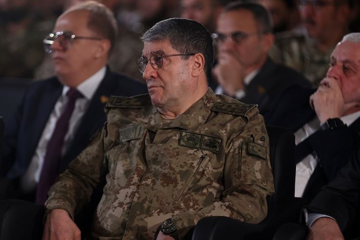 Генерал-лейтенант Байрактароğlu встретился с сирийскими коллегами в Дамаске.