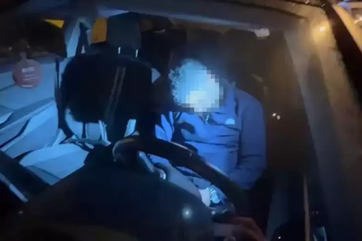 Direksiyon başında sızıp kaza yapan sürücü 3 saat uyanmadı