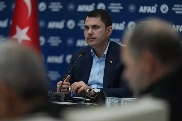 Türk siyasetinde görülmemiş sözler! CHP'li isimden Bakan Kurum'a: Tarihe geçtiniz