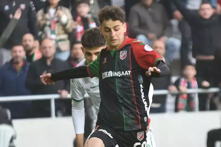 Fenerbahçe has turned its attention to Karşıyaka in the transfer market.