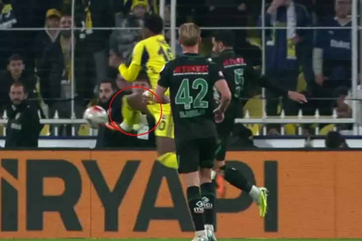 Penaltı mı değil mi? Ünlü yorumcular Duran'ın pozisyonunda hemfikir oldu