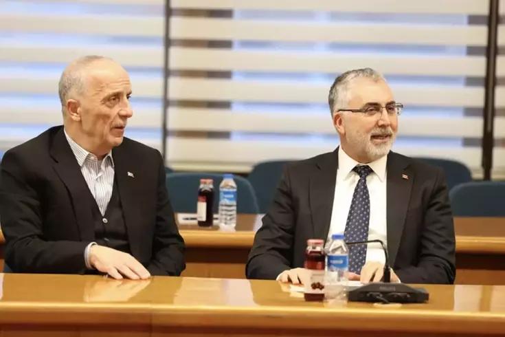 TÜRK-İŞ Başkanı ile görüşen Bakan Işıkhan'dan heyecanlandıran asgari ücret mesajı