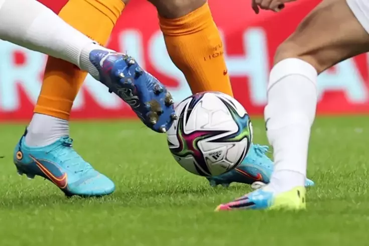 Bir garip transfer hikayesi! Genç futbolcu istese de Süper Lig'e dönemiyor