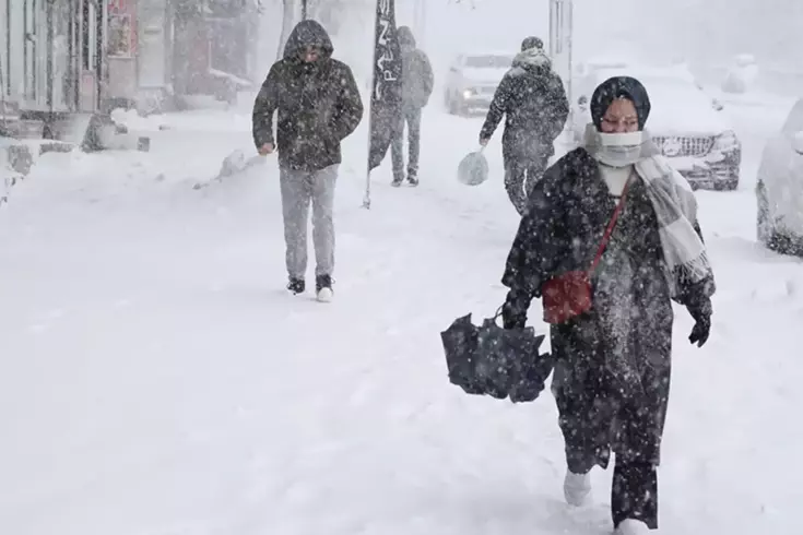 İstanbul'a lapa lapa kar geliyor! 4 gün aralıksız yağacak