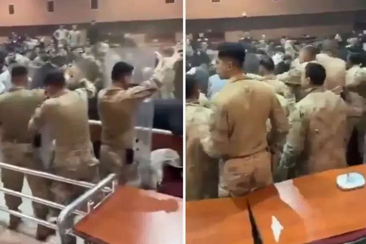 بارış بويون القضية شهدت فوضى في قاعة المحكمة! المتهمون هاجموا الدرك بالكراسي.