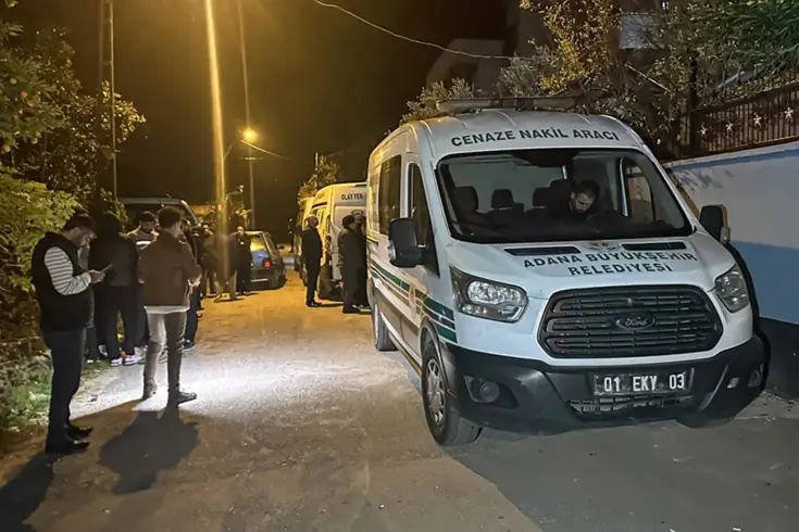 Biri engelli iki çocuğunu öldürüp, intihar etti