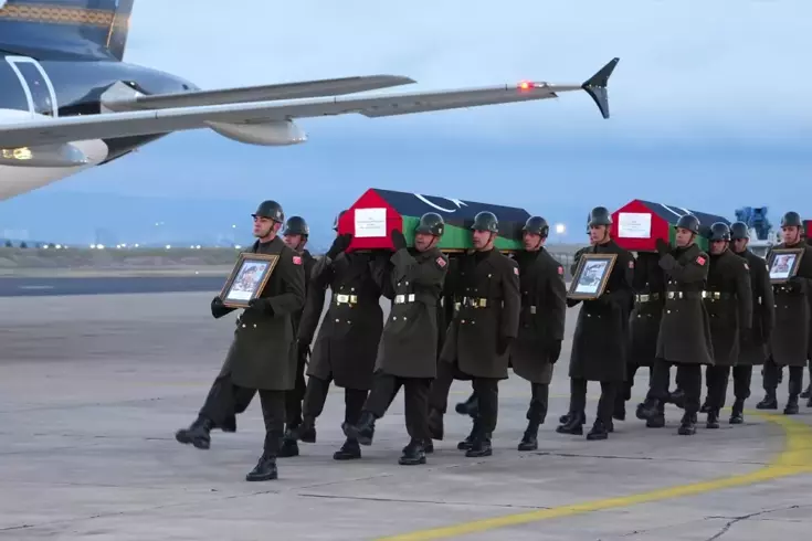 Uçak kazasında hayatını kaybeden Libya heyeti resmi törenle ülkelerine uğurlandı