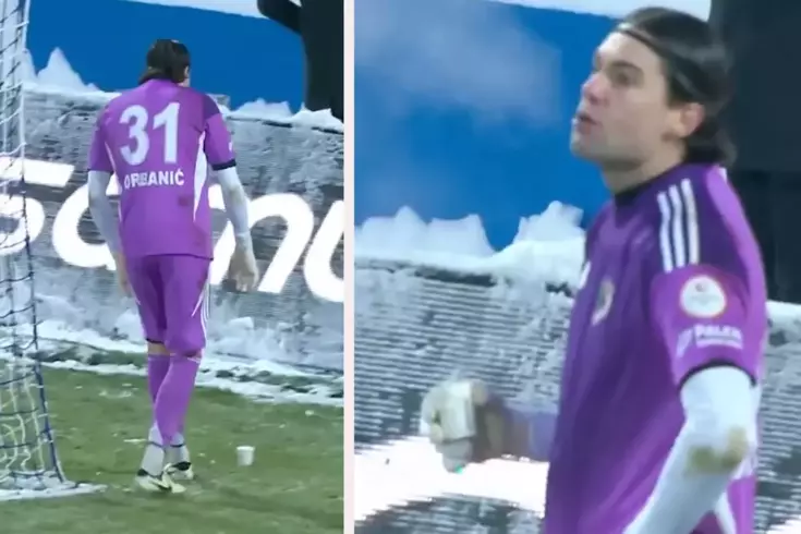 Görüntü Türkiye'den! -10 derece soğukta ısınmak için maç oynanırken çay içti