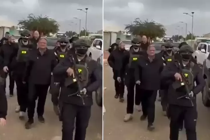 Israeli Minister Ben-Gvir Faces Stone Protest in Negev