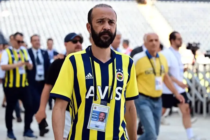 Fenerbahçeli ünlü oyuncunun tek kelimelik Galatasaray paylaşımı ortalığı karıştırdı