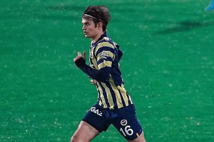 Galatasaray'dan eski Fenerbahçeli İsak Vural'a kanca